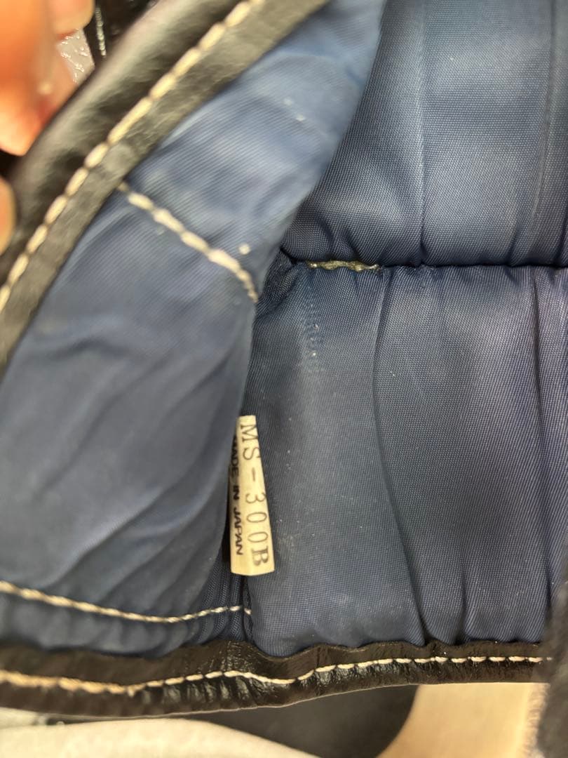 winningボクシンググローブ　10オンス　黒