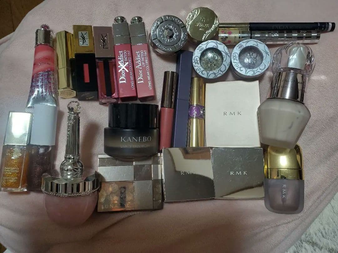 【総額約10万円】デパコス24点まとめ売り　YSL、ルナソル、ジル、Diorなど