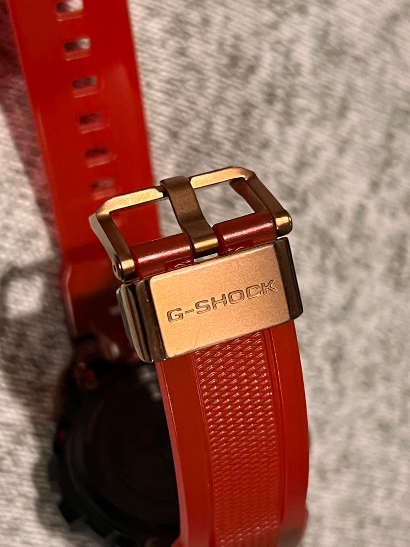 ジーショック G-SHOCK MT-G B1000VL 4AJR 火山雷