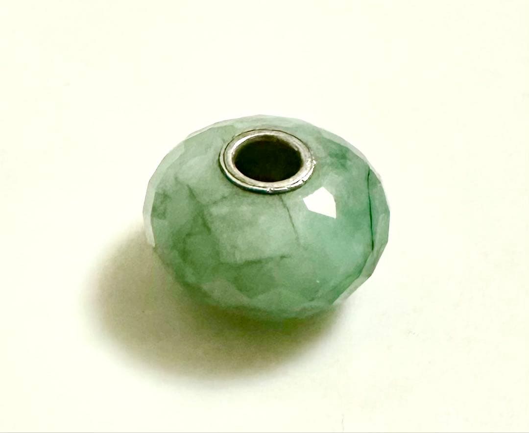 トロールビーズ　エメラルド