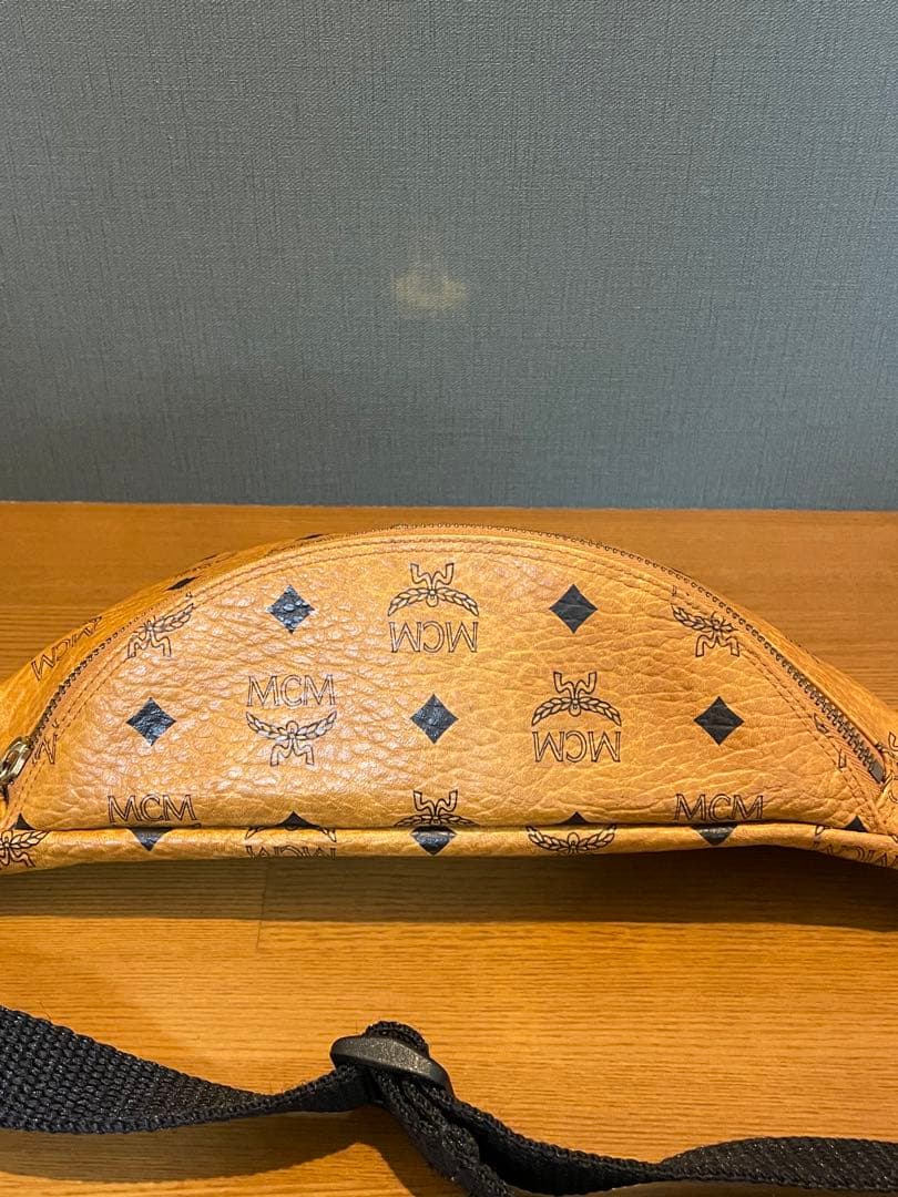 MCM エムシーエム　モノグラム レザー　ウエストポーチ　ボディバッグ