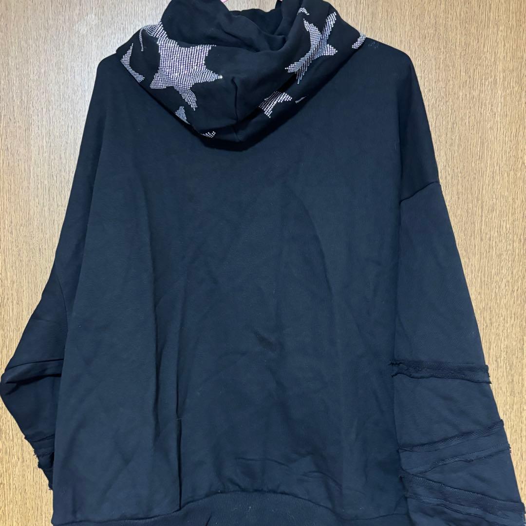 新品　CFIERCE ジップパーカー