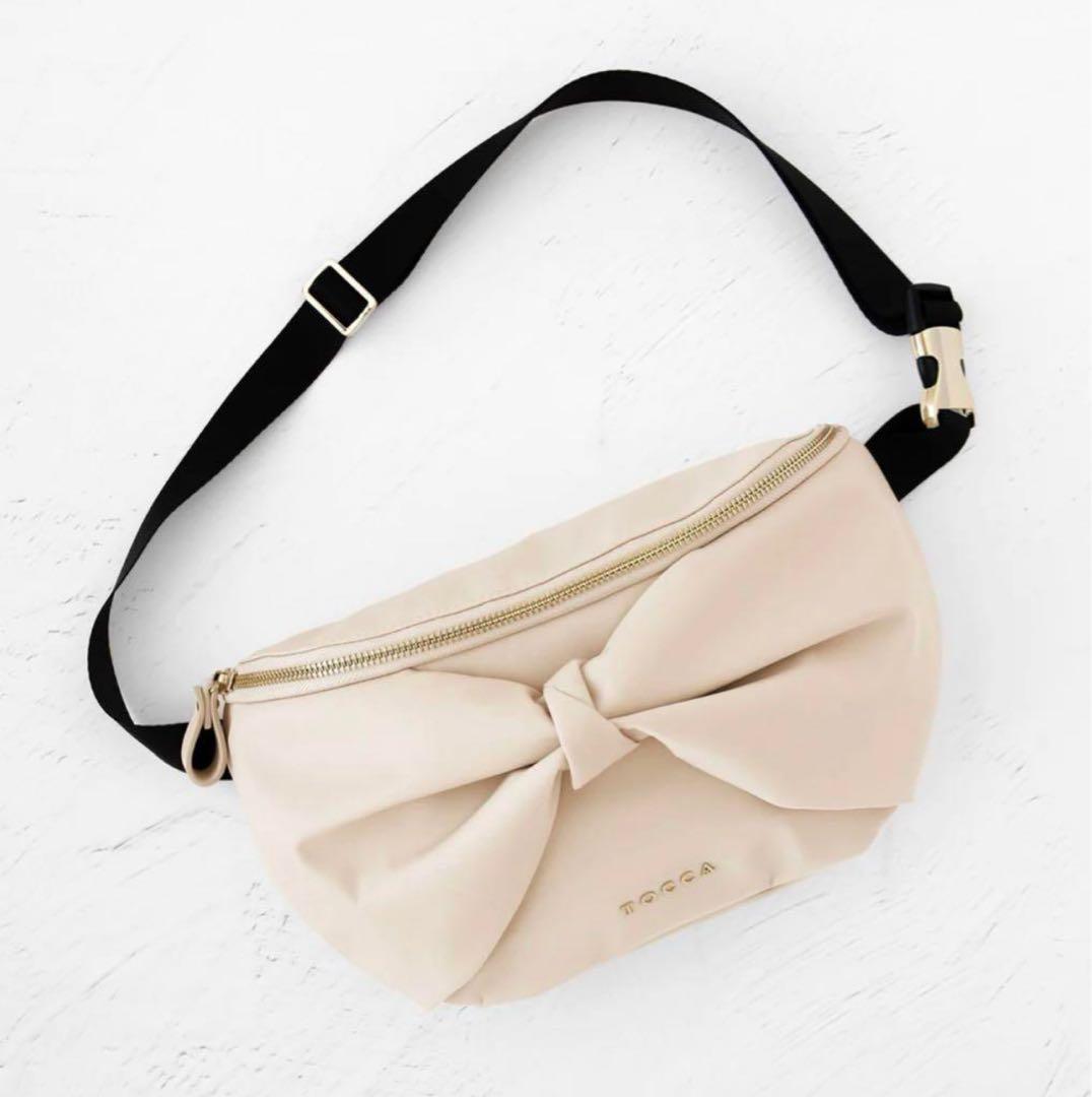 新色　トッカ　tocca リボン ウエストポーチ　ショルダーバック　アイボリー