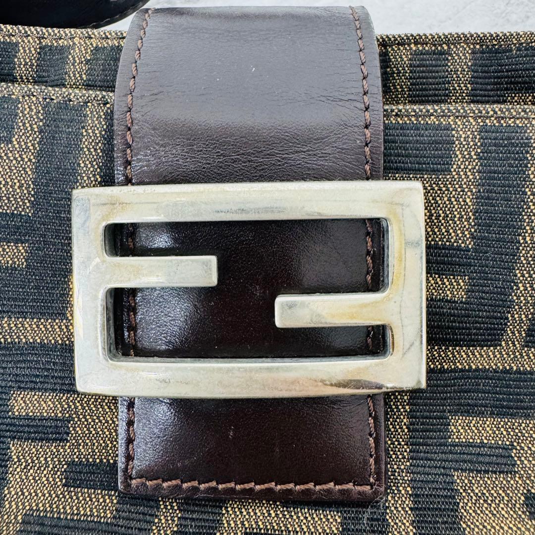 ✨FENDI✨フェンディ✨ズッカ柄✨シルバー金具✨ブラウン✨ハンドバッグ✨