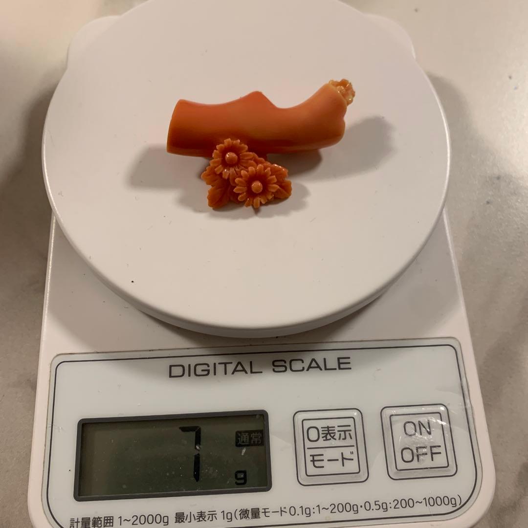 珊瑚　彫刻ブローチ5点セット