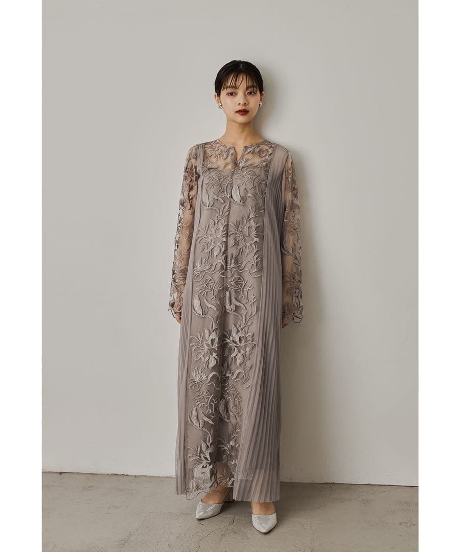 niana エスニックサイドプリーツドレス