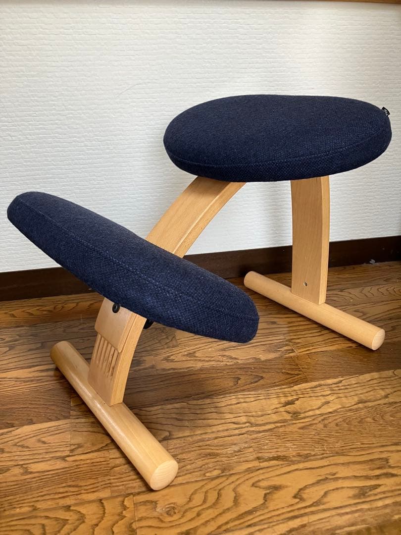 RYBOリボ社 BALANCE EASY バランスイージーチェア　ネイビー