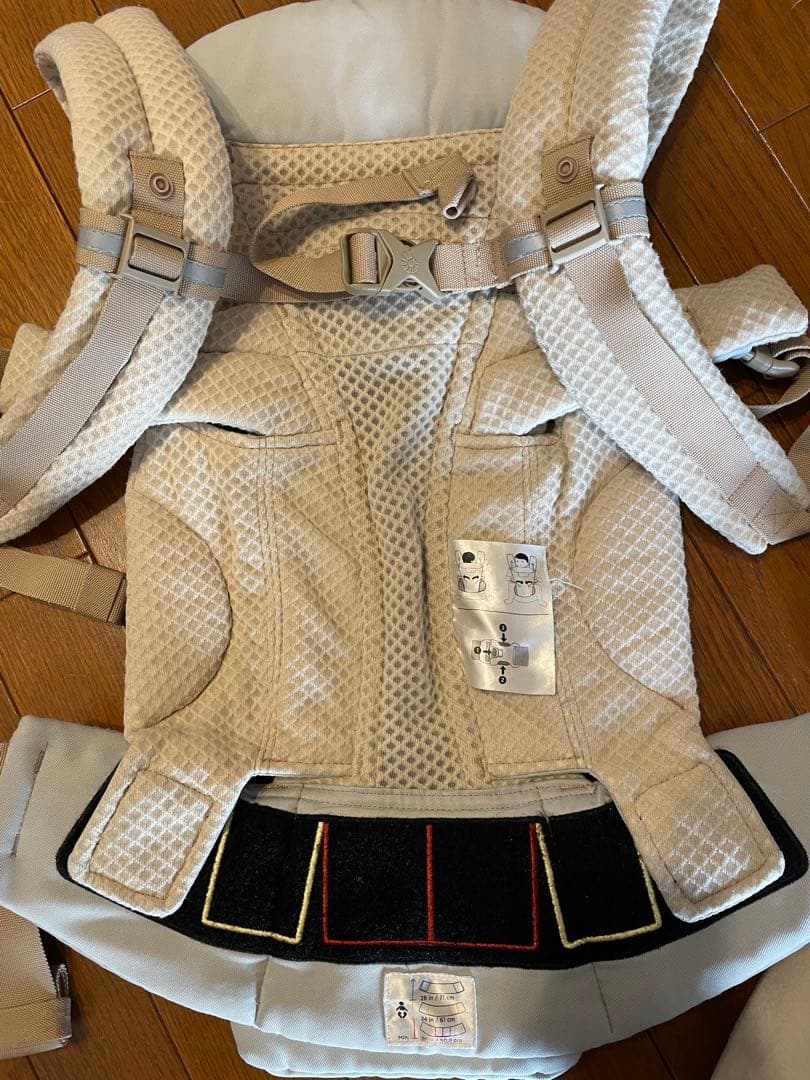 【お値引き中】エルゴベビー 抱っこひも　オムニブリーズ　サンドベージュ　ポーチ付