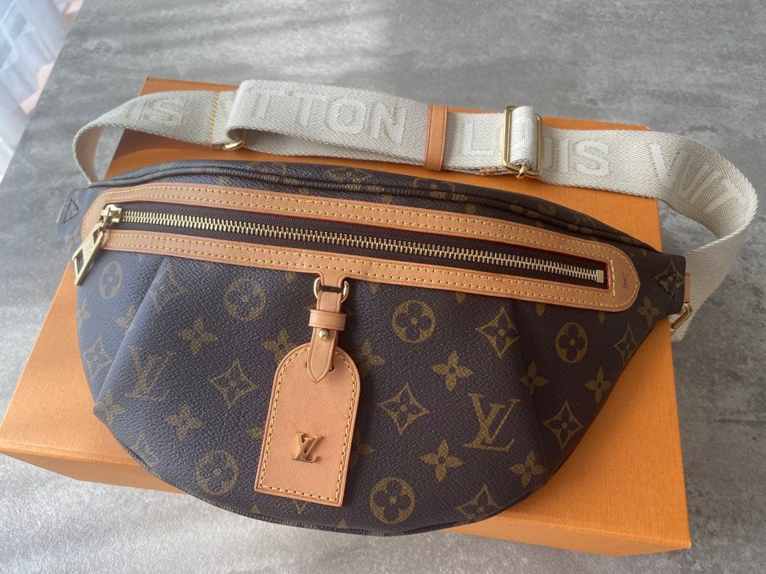 Louis Vuitton ボディバック　ハイライズモノグラム