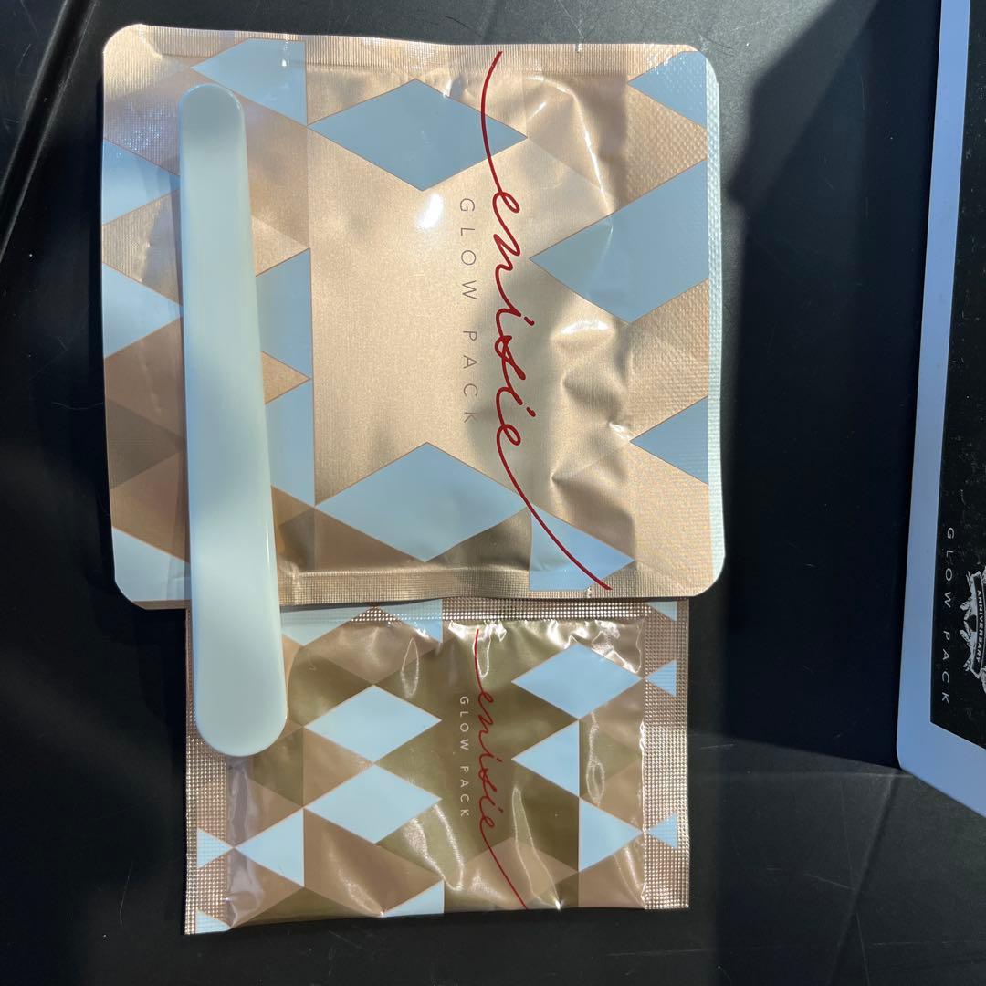 ennisie GLOW PACK シートマスク 10枚入り　値下げしました