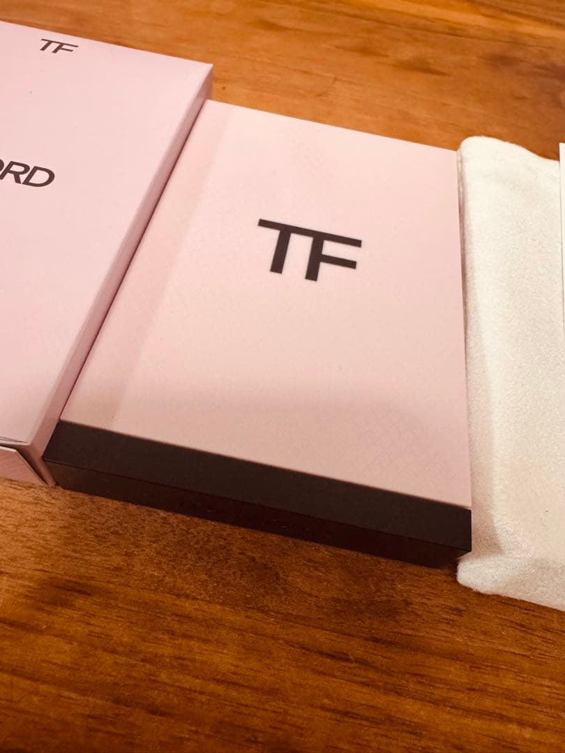 アイカラークォードC 35R ローズトパーズ　新品未使用品　限定ピンクケース