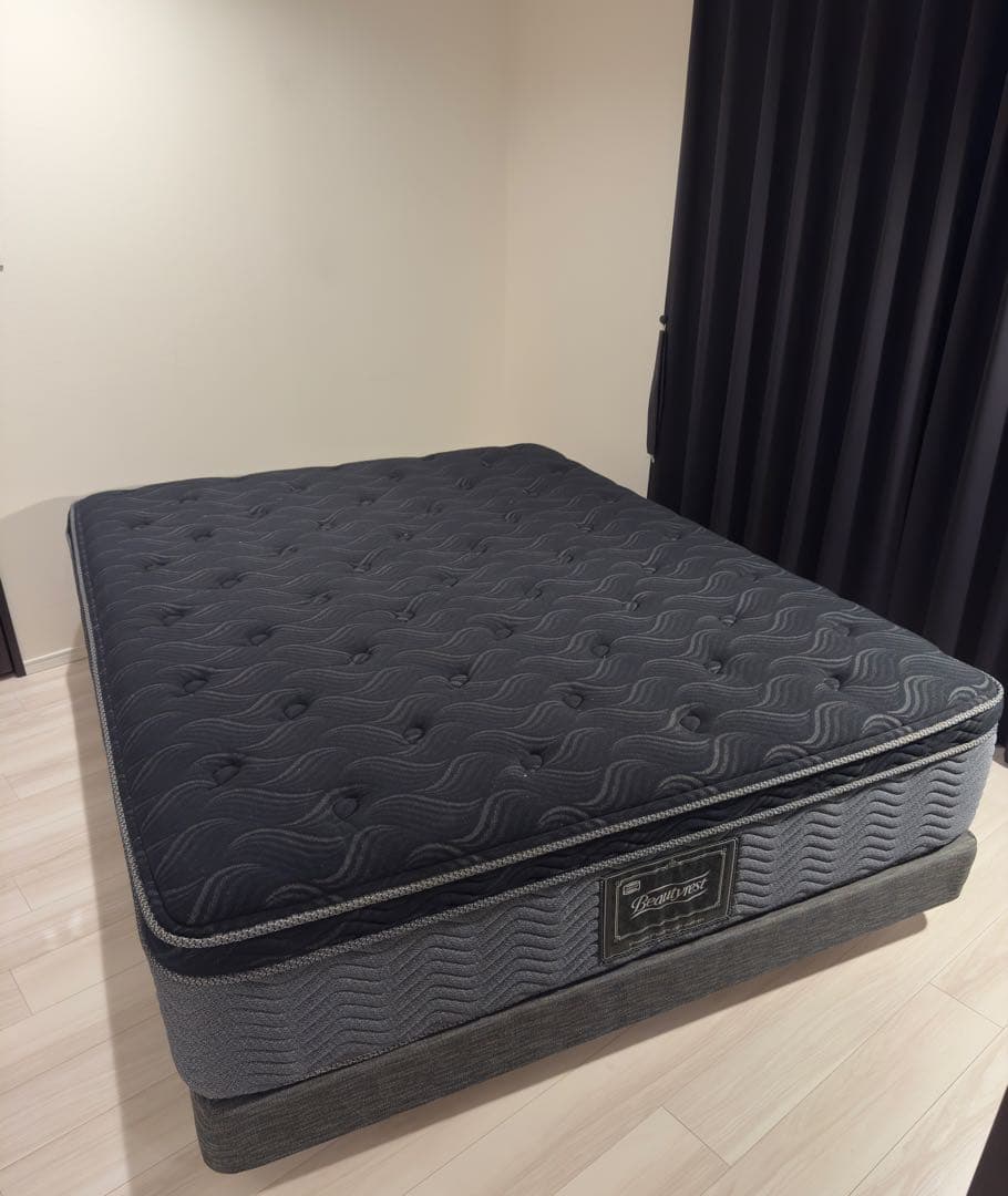 M*e様 【新品未使用】【ボトムセット販売】シモンズ　プレミアムクラス　クイーン