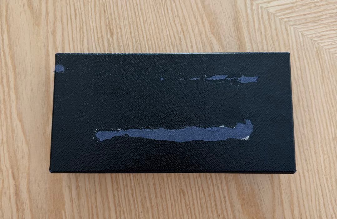 【hr.s】PRADA サフィアーノレザー 長財布 青