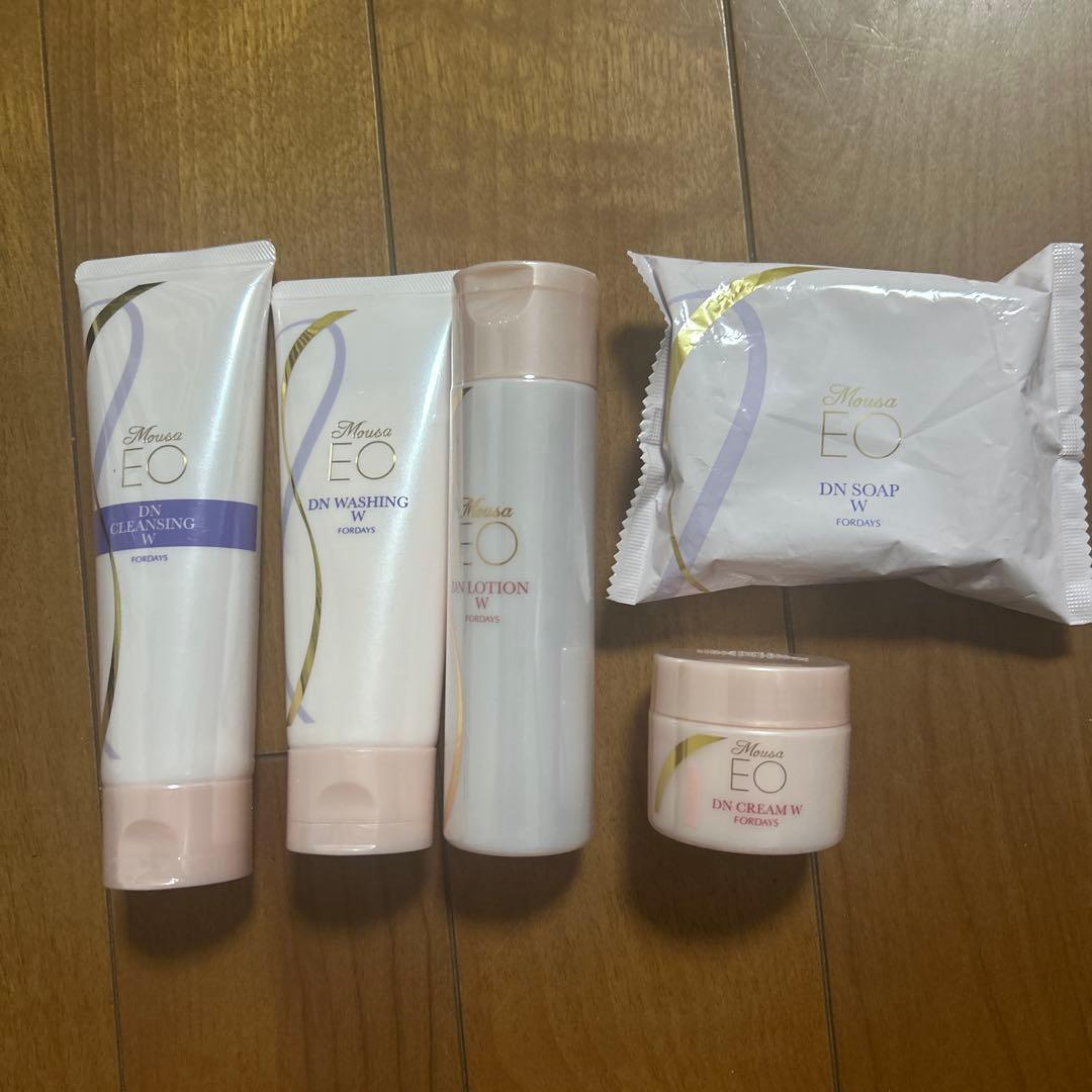 【新品未使用】フォーデイズ　ムーサイオ　DNスキンケア５点セット
