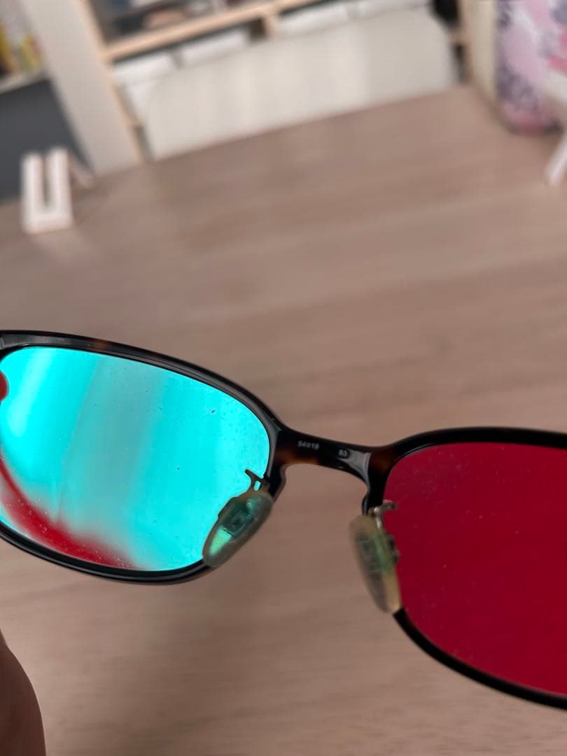 色覚補正メガネ