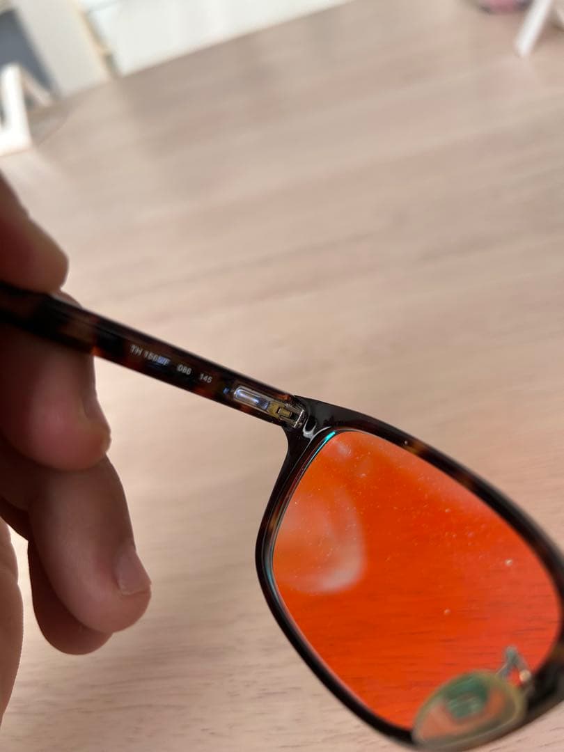 色覚補正メガネ