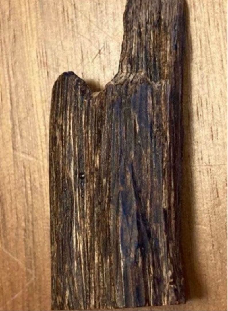 沈香　お香　天然沈香　桐箱付