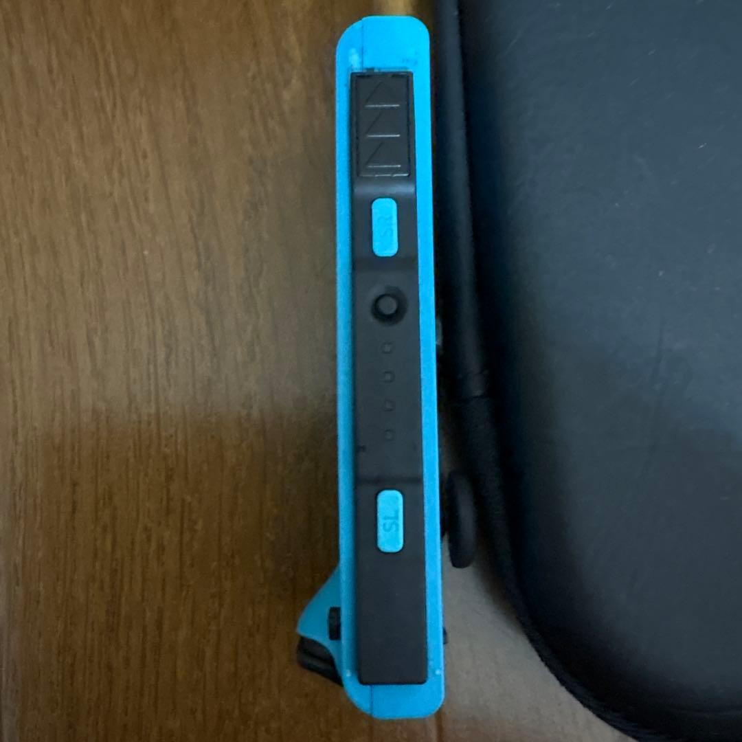 Nintendo Switch2022年10月購入ネオンブルー／ネオンレッド