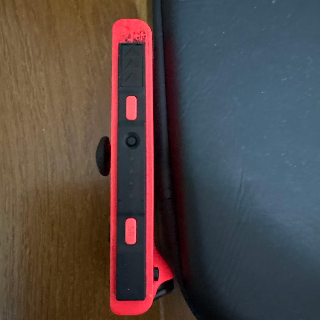 Nintendo Switch2022年10月購入ネオンブルー／ネオンレッド