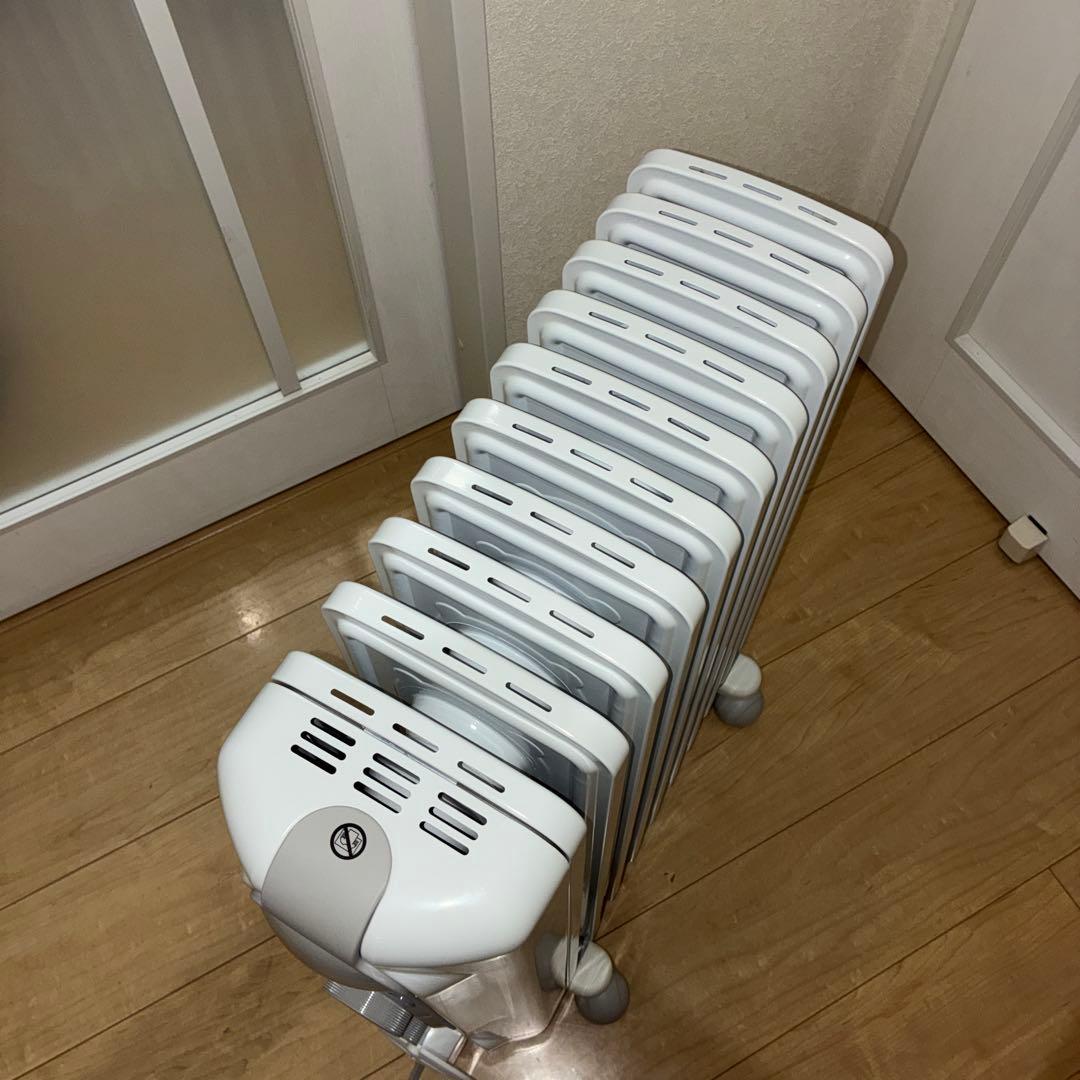 動作ok デロンギアミカルドオイルヒーター　RHJ35M1015-LG