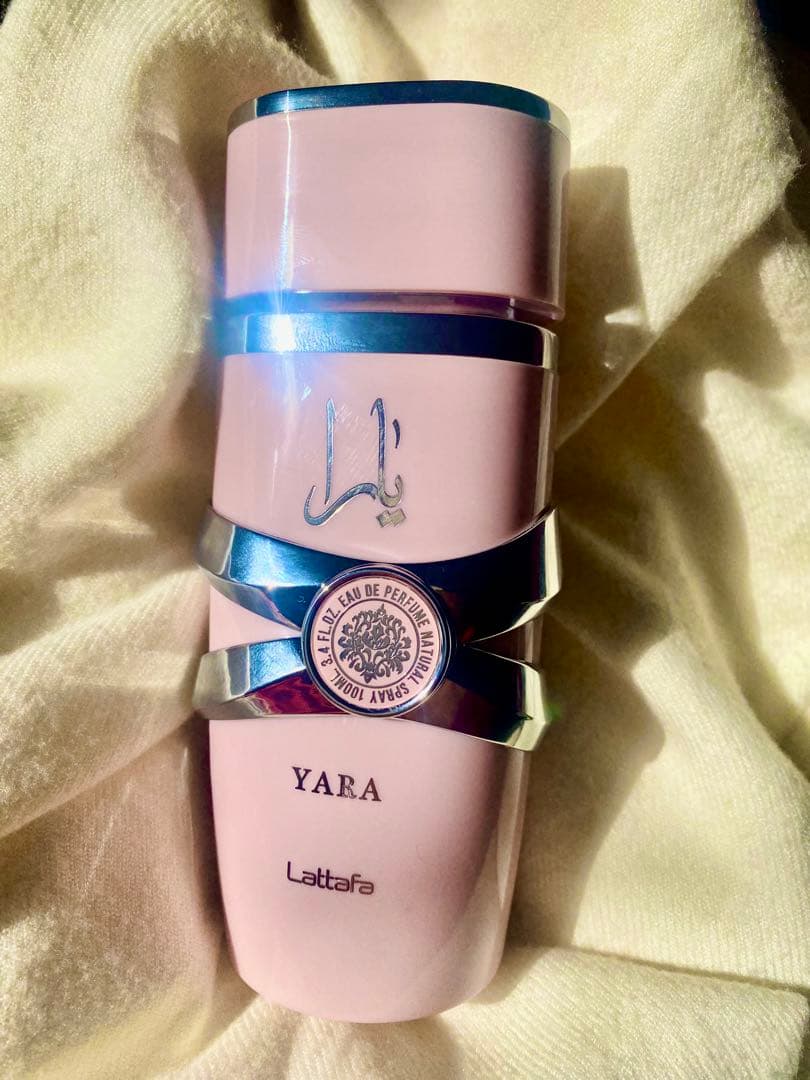 YARA BY LATTAFA (ドバイの香水) 新品箱付き