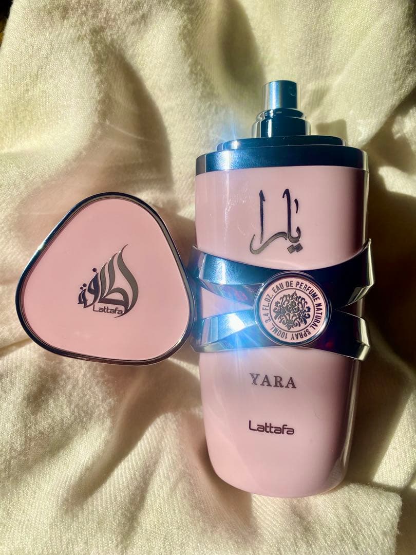 YARA BY LATTAFA (ドバイの香水) 新品箱付き