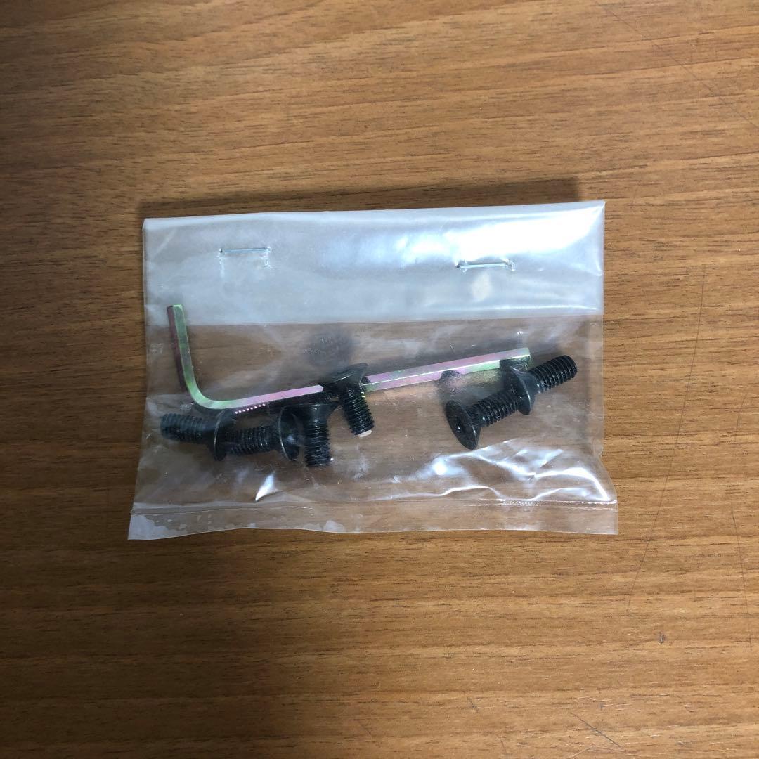 momo ステアリング 本体 黒