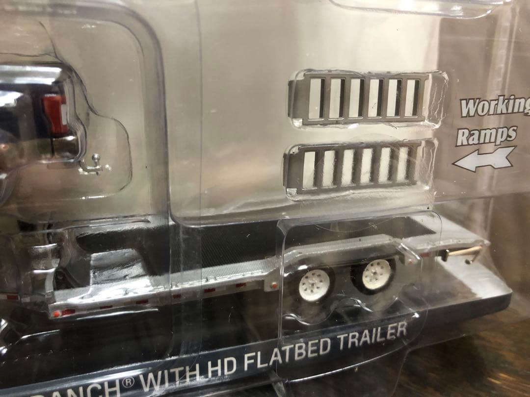 グリーンライト 1/64 2018 FORD F-350 KING RANCH