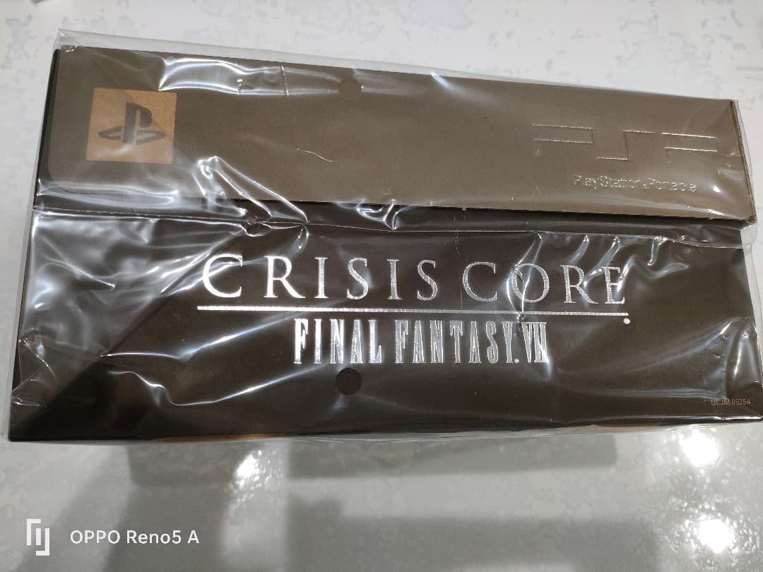 完全新品 PSP 本体 FF7 ファイナルファンタジー クライシスコア