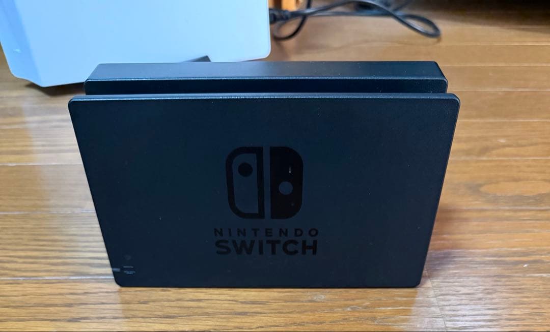 じ*ん様 Nintendo Switch ネオンレッド/ネオンブルー 本体