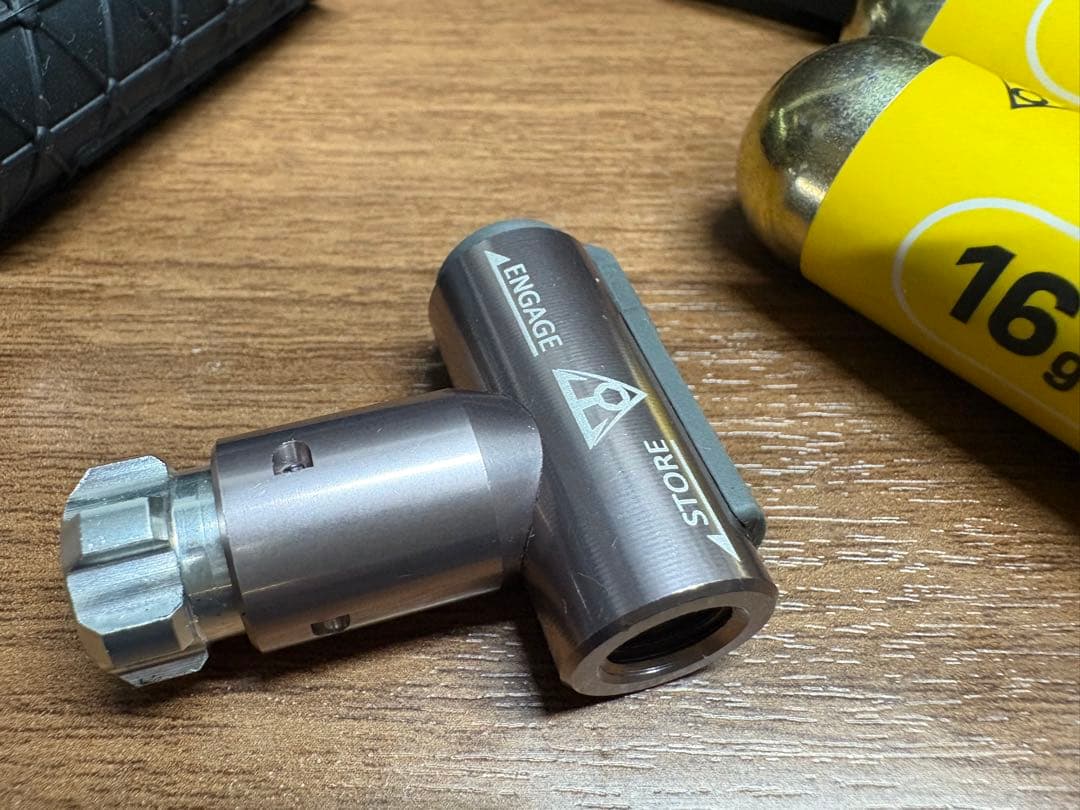 Topeak 携帯ポンプ 16g CO2カートリッジ付き