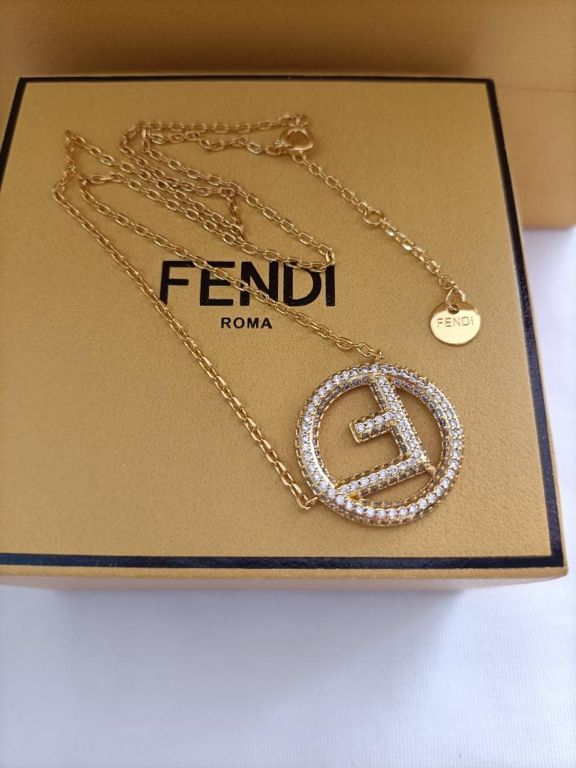美品♬ゴールド♬フェンディ ネックレス FENDI  レディース