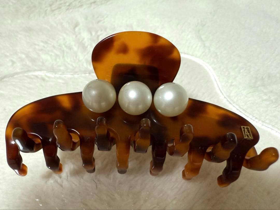 アレクサンドルドゥパリ エカイユ Mクリップ パール