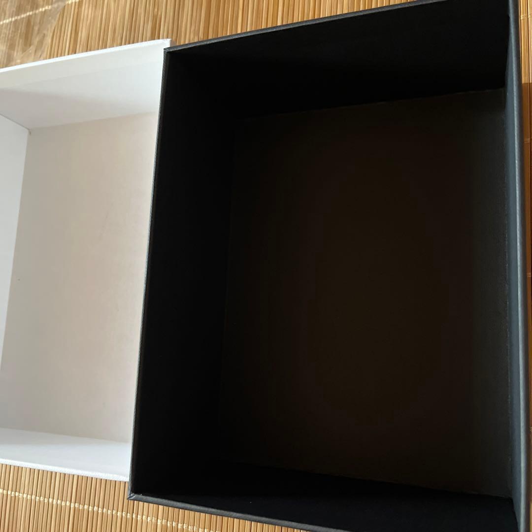 Yves Saint Laurent 香水 & トーンエクラグロウ 箱セット