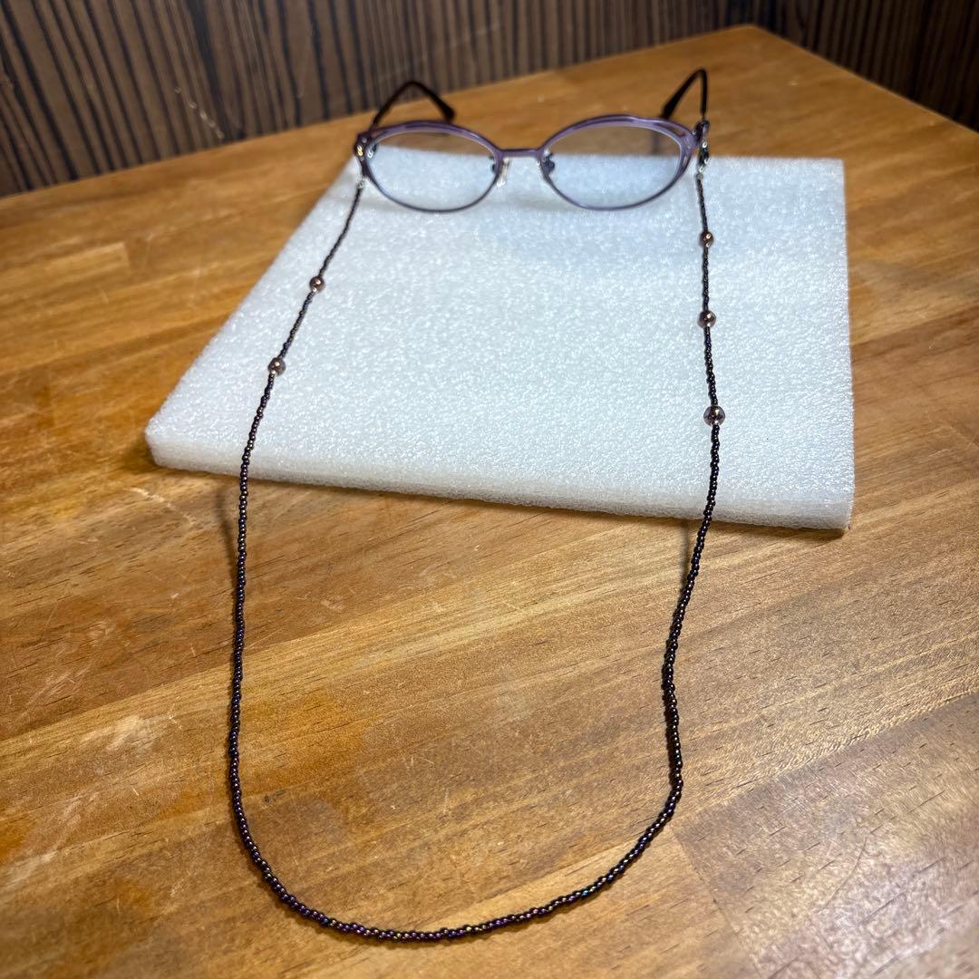 キャビア　メガネ