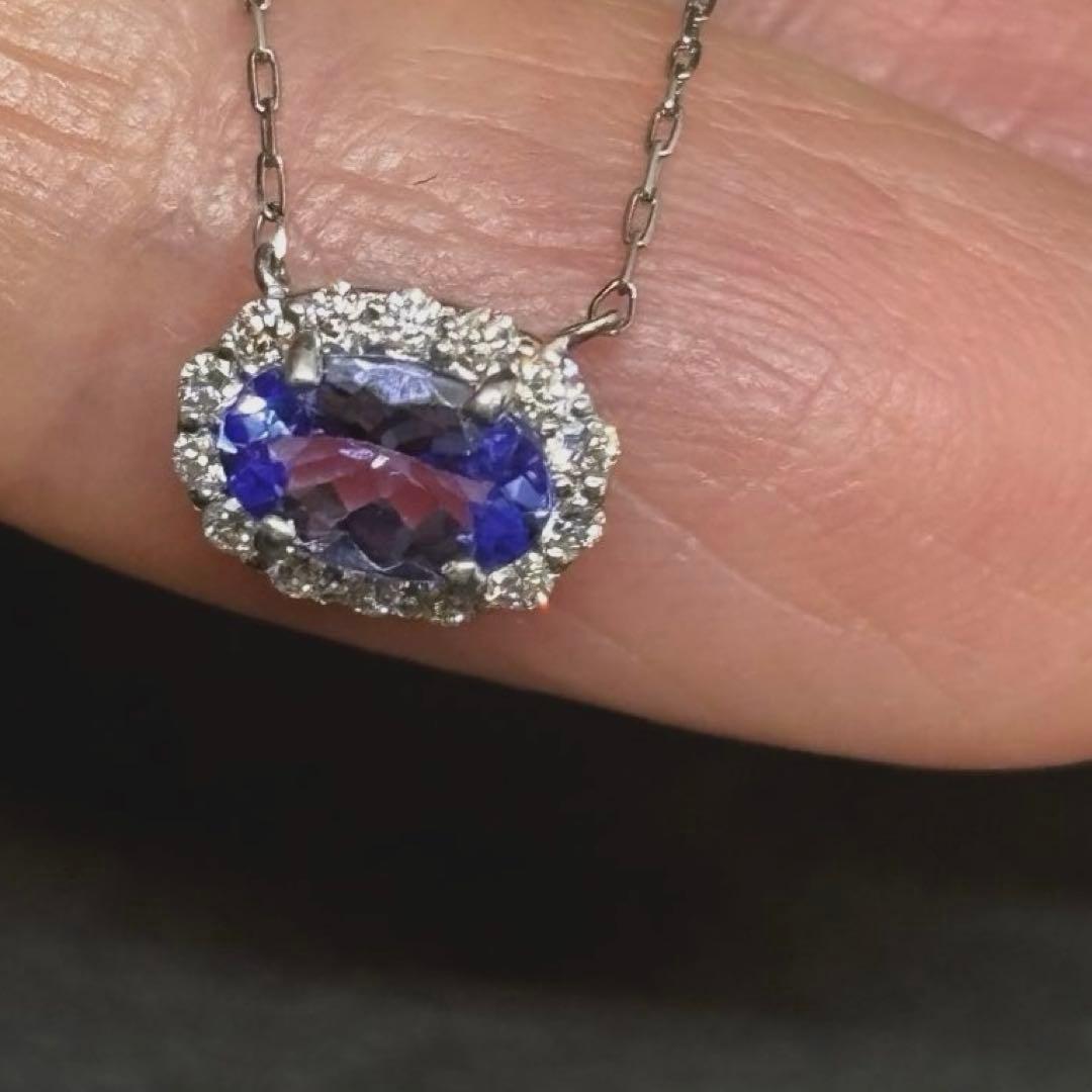 Pt 小さなタンザナイト と　ダイヤモンドネックレス