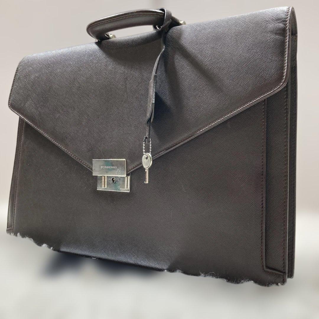 美品 バーバリー ダレスバッグ A4可 鍵付き サフィアーノレザー本革 濃茶