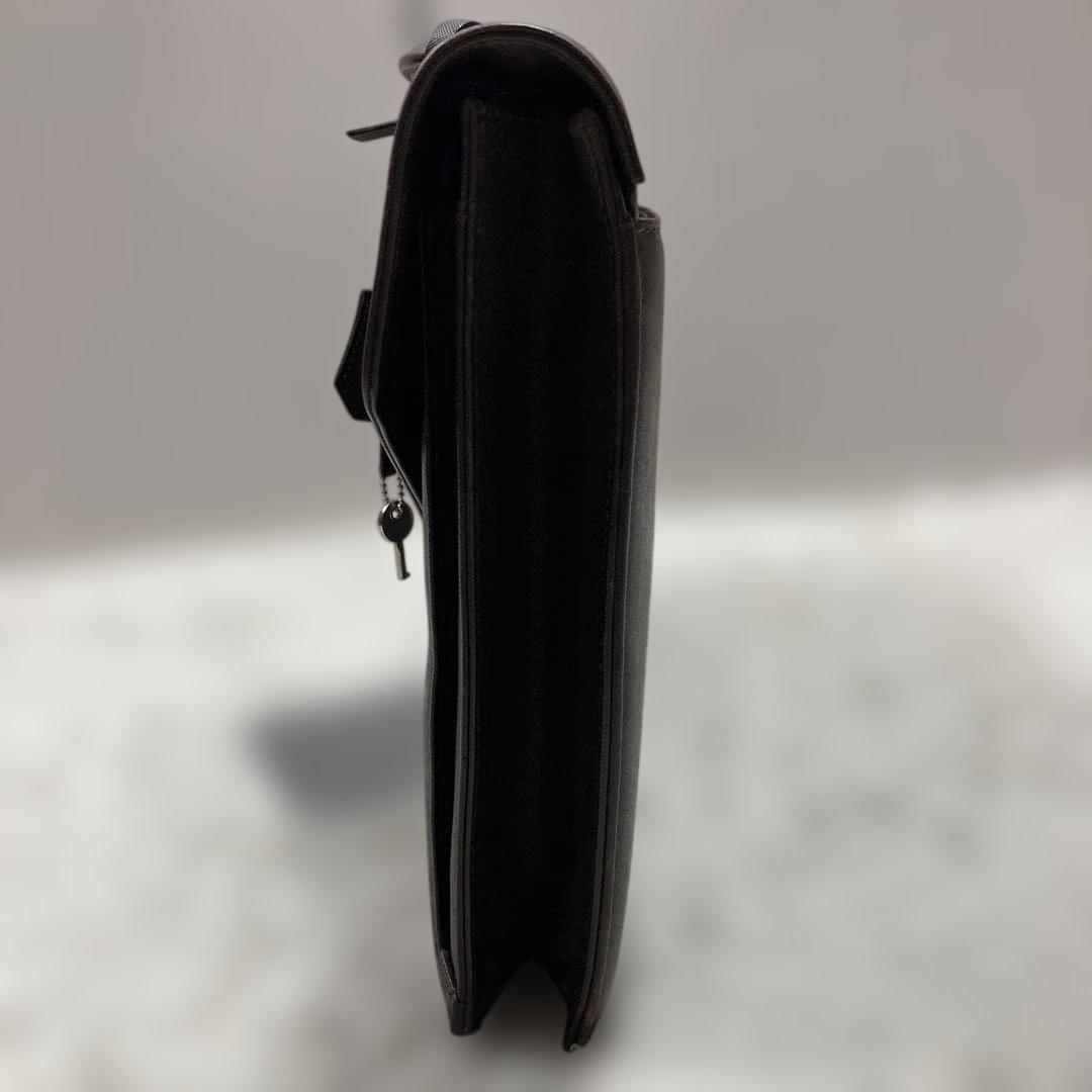 美品 バーバリー ダレスバッグ A4可 鍵付き サフィアーノレザー本革 濃茶