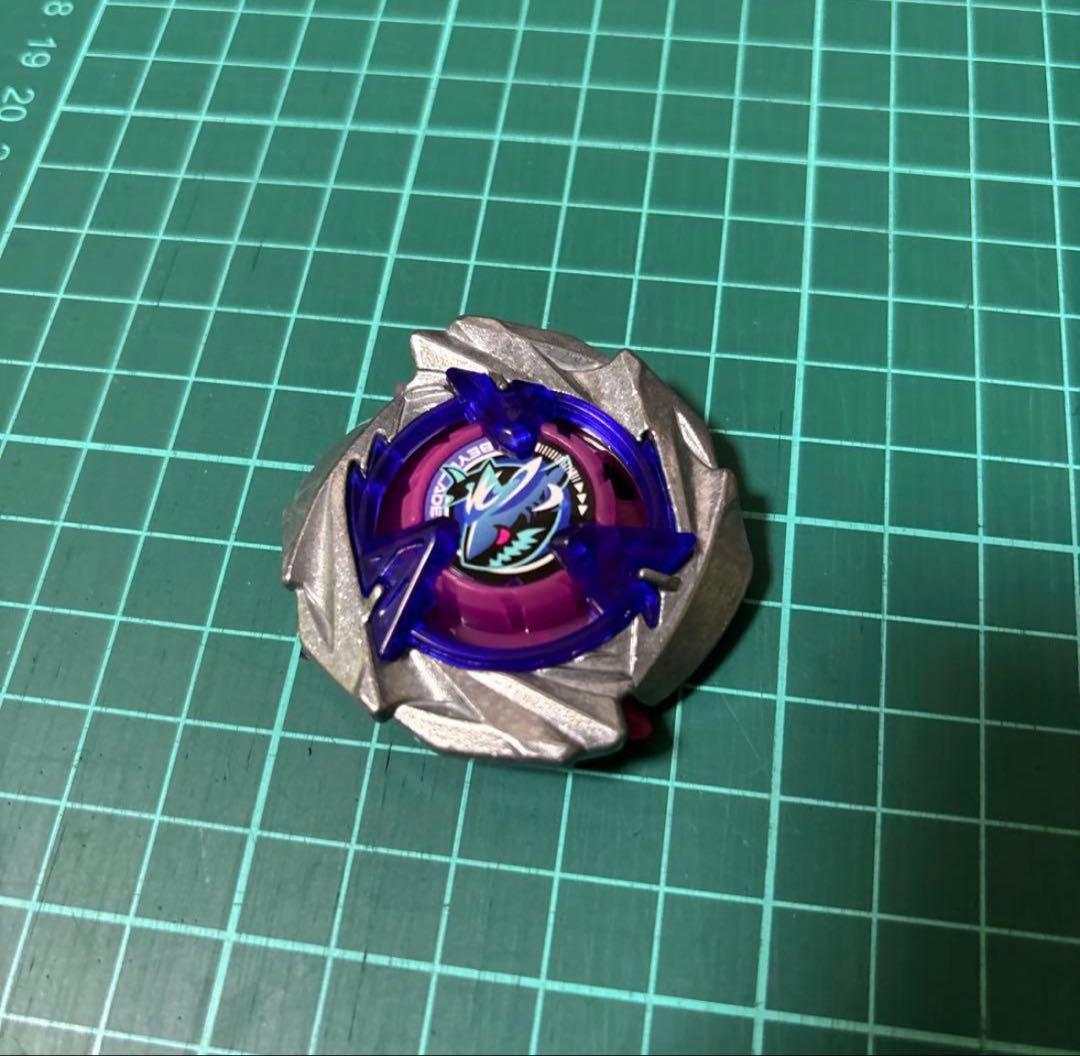 ベイブレードX 高重量ブレード単体シャークスケイル A1個体