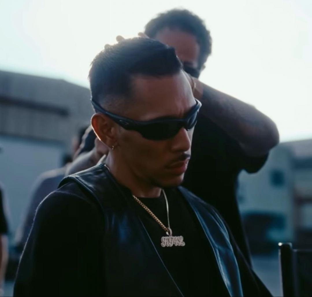 Oakley オークリー ストレートジャケット