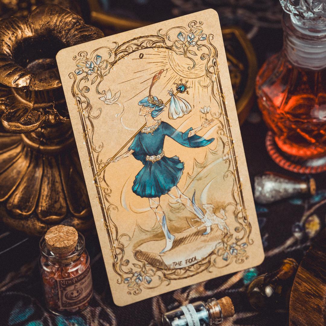 【正規品タロットカード】入手困難✨美と危険を体現する神話メデューサ／コレクターズ