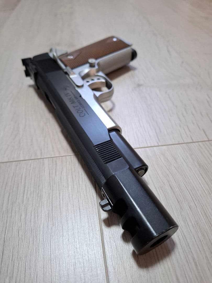 合法　極美品　クラウンモデル　コルトパイソン　ガスリボルバー　+1丁おまけ付き