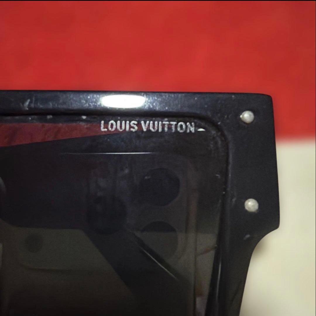 【まる】LOUIS VUITTONサイクロン サングラス ブラック