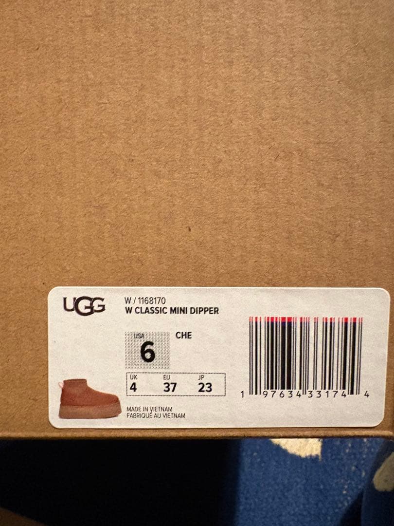 最終値下げ　UGG CLASSIC MINI DIPPER 23cm