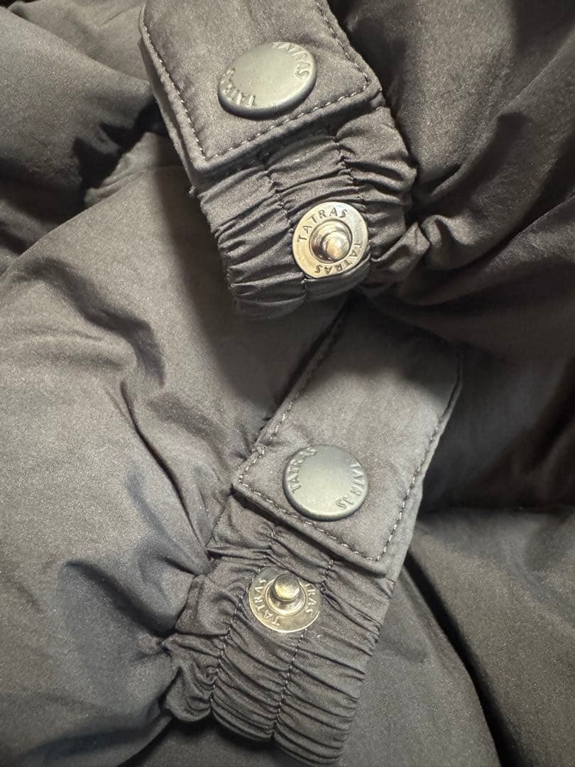 最安！TATRAS ブラック タトラスダウンジャケット フード付き03 Lサイズ