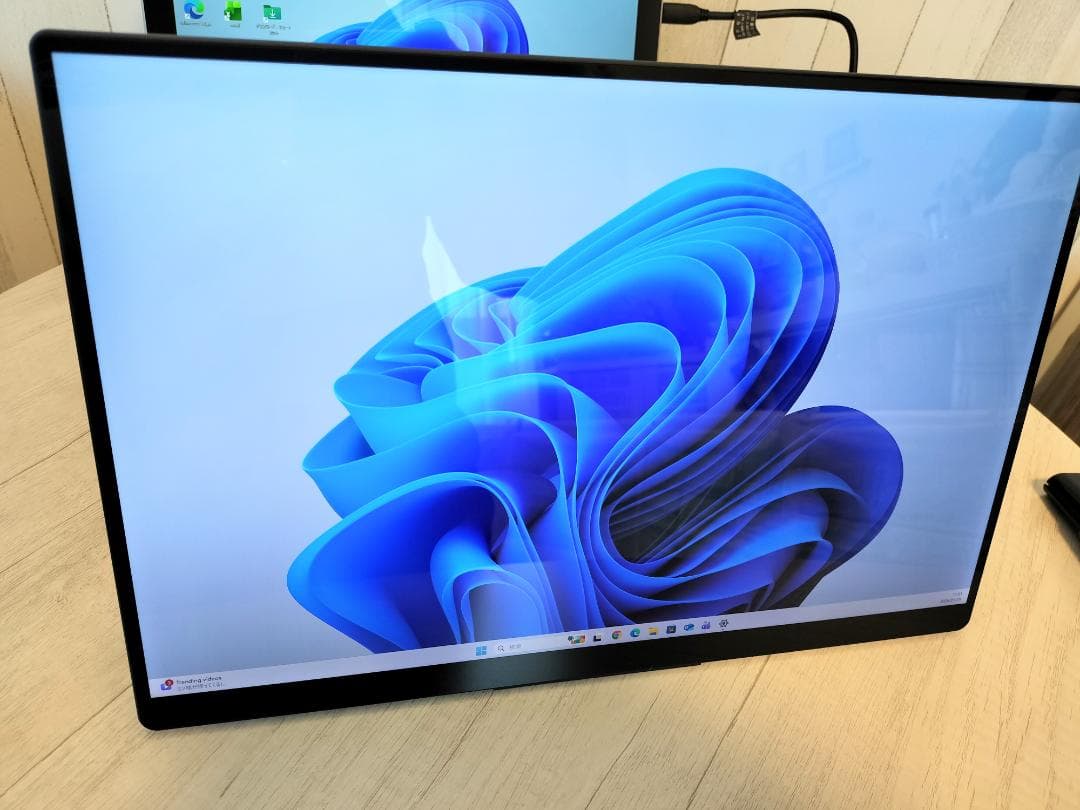 ちりめんバナナ【美品】EWEI 4K モバイルモニター 15.6