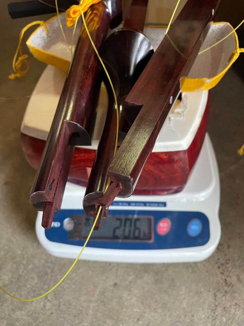 しんぞー三味線 紅木 1本溝 子持綾杉胴　東さわり　糸巻素六黒檀　付き