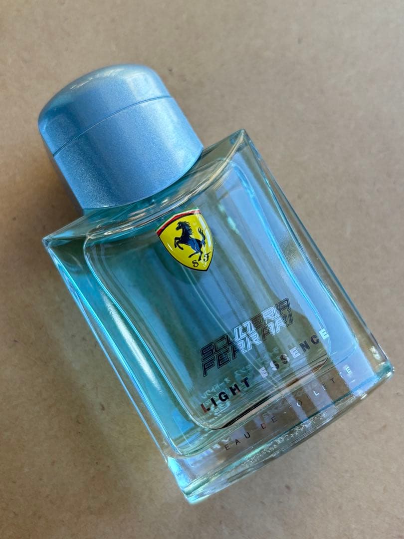 Ferrari フェラーリ ライトエッセンス オードトワレ 75ml