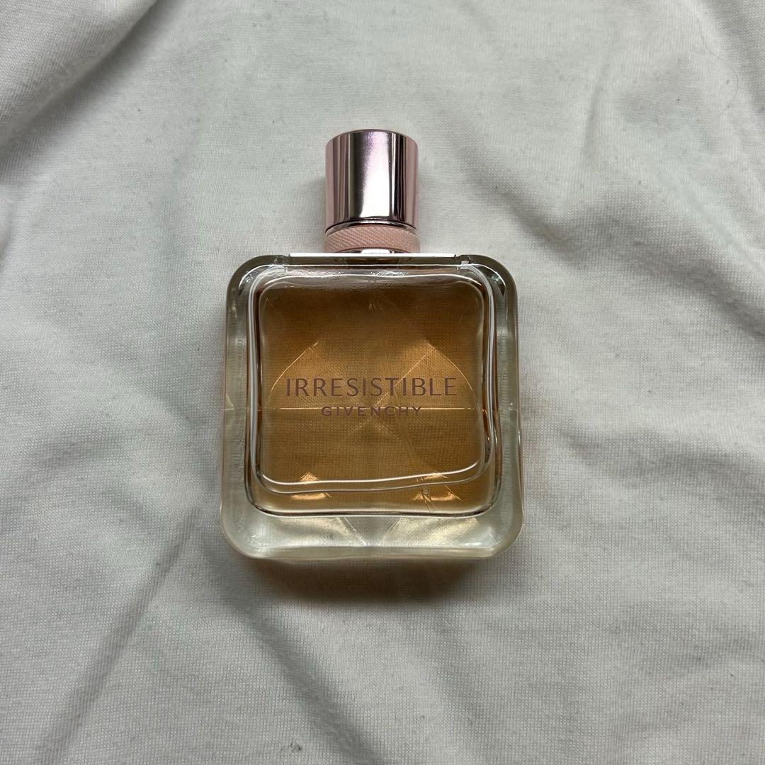 ジバンシイ イレジスティブル オーデパルファム50ml 箱・ショッパー・おまけ付