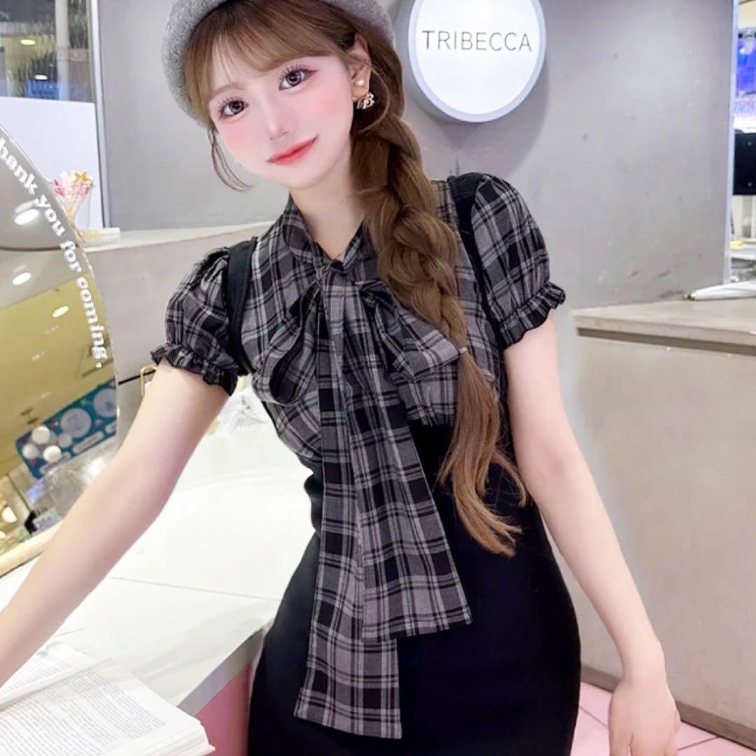 新品未開封　ダーリッチ　レイヤードライクボウタイニットミニワンピースFREE